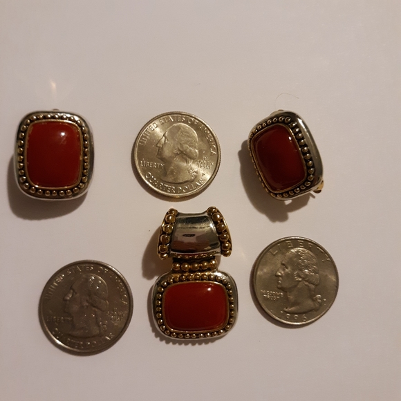 Jewelry Red Slide with Earrings set - Picture 3 of 3